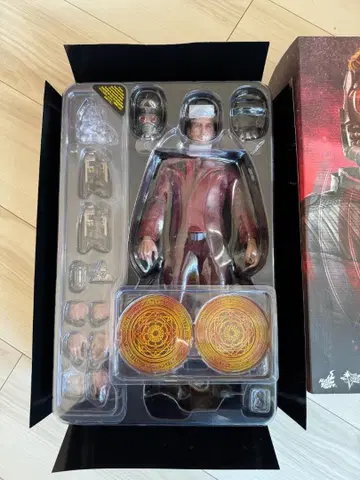 핫토이즈 Hot Toys 스타로드 인피니티 워