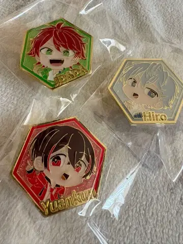 유니크한 캐릭터 핀 배지 세트