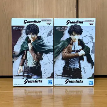 진격의 거인 피규어 2점