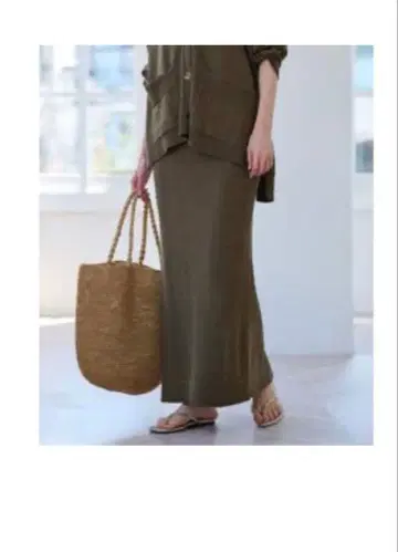 이에나 카키 니트 슬릿 롱 스커트