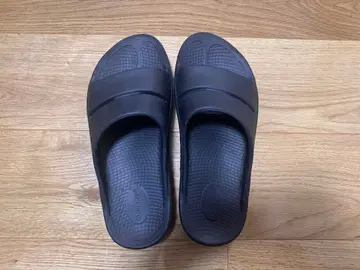 [새상품급] oofos 샌들