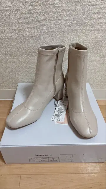 [미사용 새상품] 글로벌 워크 라쿠션 발수 스트레치 부츠