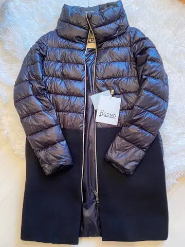 Herno 블랙 다운 자켓