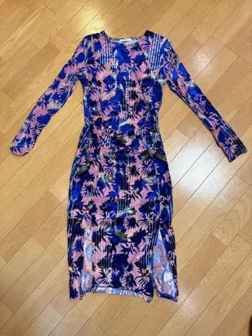 파랑 핑크 꽃무늬 긴팔 원피스