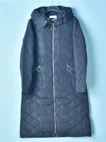 블랙 퀼팅 다운 자켓 후드 부착