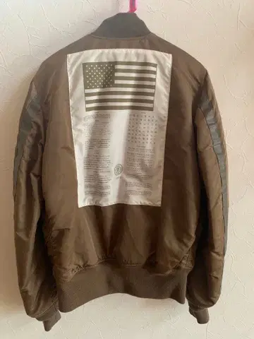 코요테 브라운 MA-1 플라이트 자켓 브래드 칲