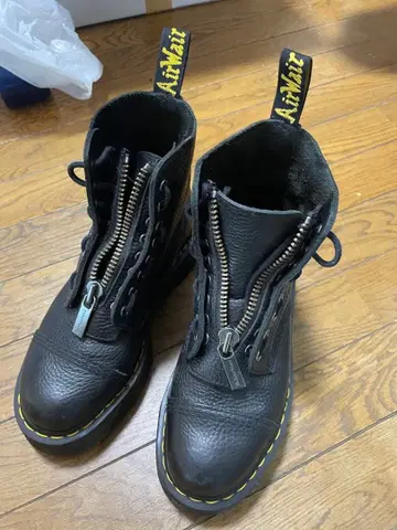 닥터 마틴 블랙 지퍼 부츠