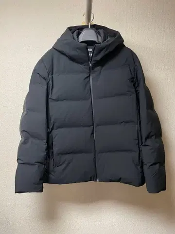 신춘 세일! 컨디션 최상 2025 유니클로 심리스 다운 후드티 블랙 XL