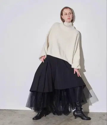 예약 판매 한정판 즉시 완판 / 플레어 스커트 블랙 elendeek