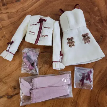 유노아크루스프로우라이트 디폴트 의류 풀세트