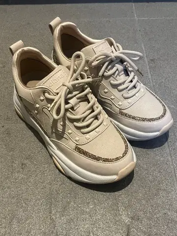 diana 베이지 라메 장식 스니커즈