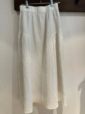 green label relaxing 자카드 절개 개더 스커트 화이트