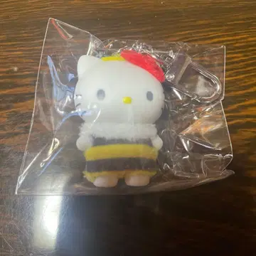 치비토모 무시상 헬로키티 꿀벌 키링