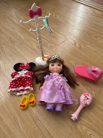 미니 마우스 의상 포함 인형 세트