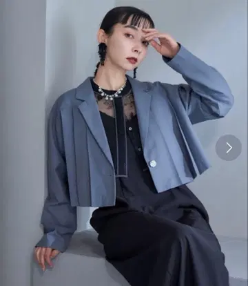 HARE 플리츠 싱글 숏 자켓