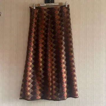 울 블록 체크 패턴 플레어 스커트