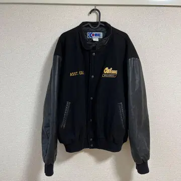 KOBE 바시티 자켓