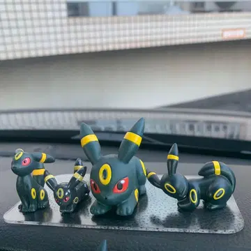 포켓몬 블래키 피규어 세트