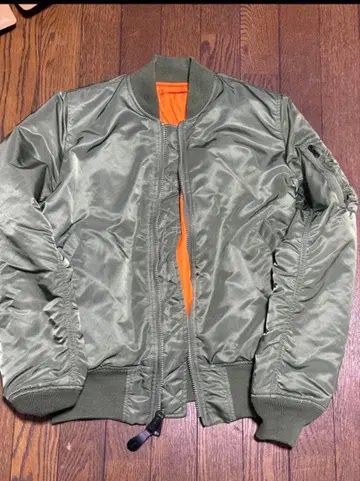 ALPHA 알파인더스트리즈 MA-1 쇼트 플라이트 자켓