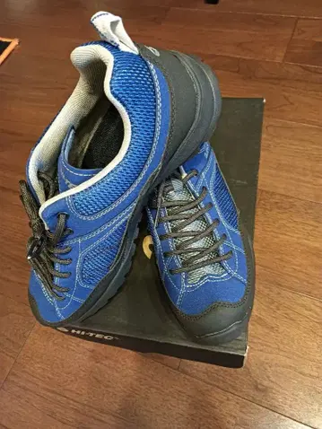 [ 미사용 새상품 ] HI-TEC 스니커즈