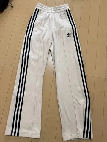 adidas 화이트 와플 트랙 자켓