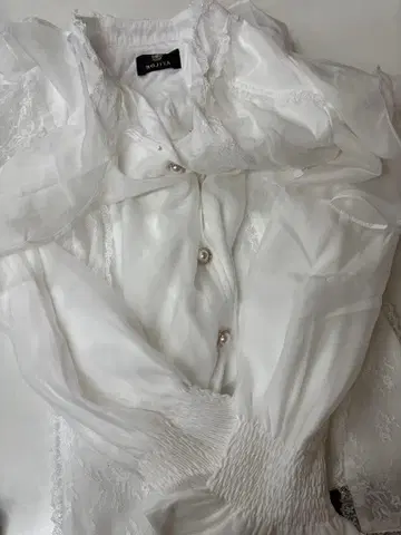 ROJITA 레이스 프릴 쉬폰 블라우스 화이트 긴팔