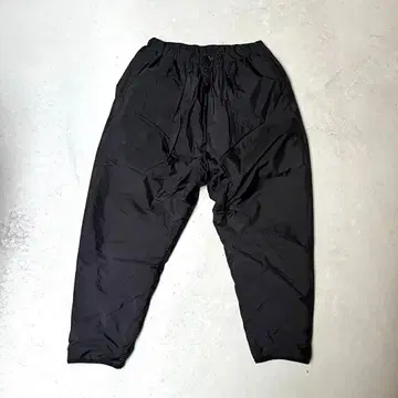 히무카시 알파 팬츠