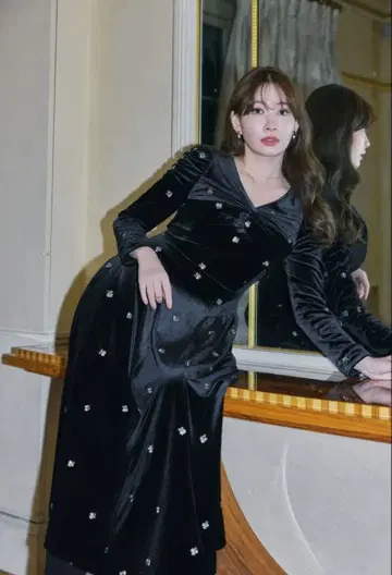 벨몬트 플로럴 벨루어 드레스 herlipto