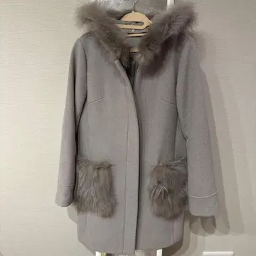 후드 부착 그레이 롱 코트