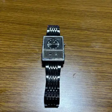 닉슨 빈티지 시계