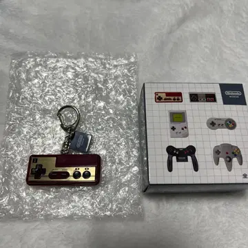 닌텐도 뮤지엄 하드 키링 패밀리 컴퓨터