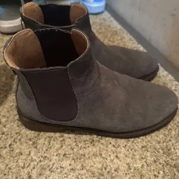 Clarks 그레이 사이드 고어 부츠 스웨이드