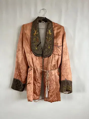 드래곤 자수 새틴 로브 차이나