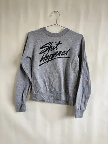 그레이 프린트 맨투맨 트레이닝복