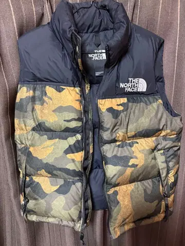 THE NORTH FACE 카모플라쥬 다운 베스트 M