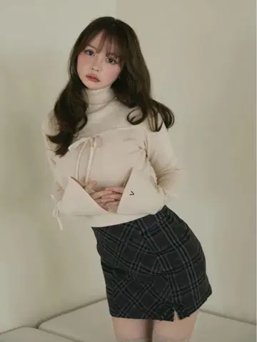 andmary Lilian 리본 탑