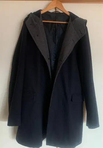 TAKA-Q 네이비 후드 부착 자켓