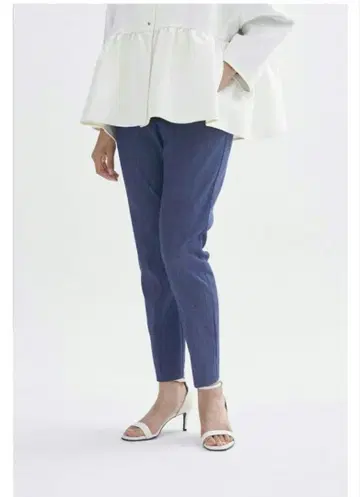 미사용 새상품 yori 요리 데님 라이크 스틱 팬츠 36