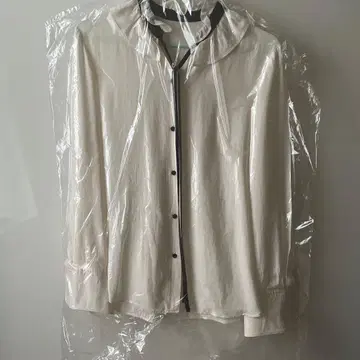 알아바일 화이트 블라우스