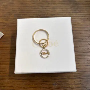 끌로에 서클형 참 포함 반지 프리 사이즈