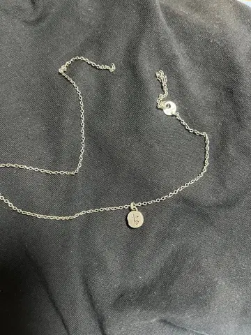 가르니 구 로고 목걸이 체인 끊어짐