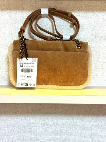 [ 미사용 새상품 ] ZARA 베이지 스웨이드 퍼 숄더백