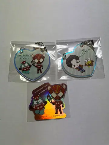 가면라이더 가브 산리오 콜라보 키링 스티커