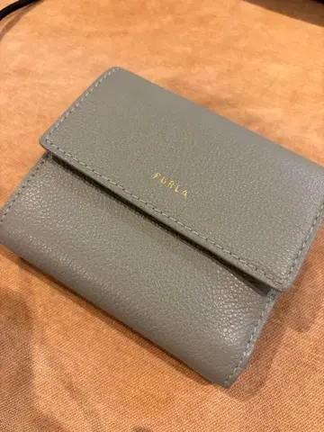 FURLA 그린 3단 폴더형 지갑