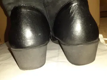 블랙 스웨이드 하이컷 스니커즈 지퍼 포함