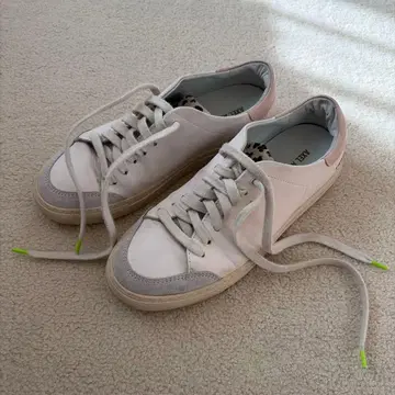 Axel Arigato 스니커즈