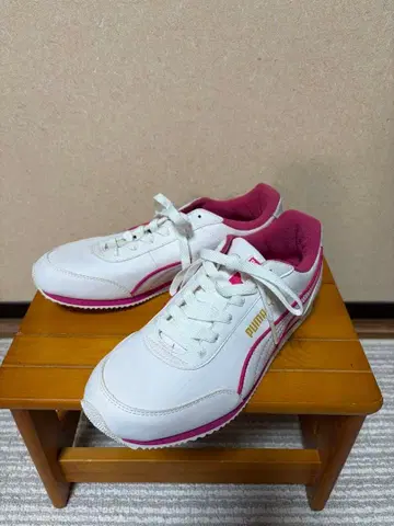 [미사용 새상품] PUMA 스니커즈 24cm 핑크 화이트
