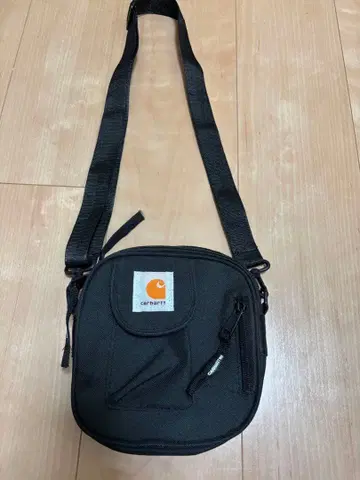 Carhartt 블랙 숄더백
