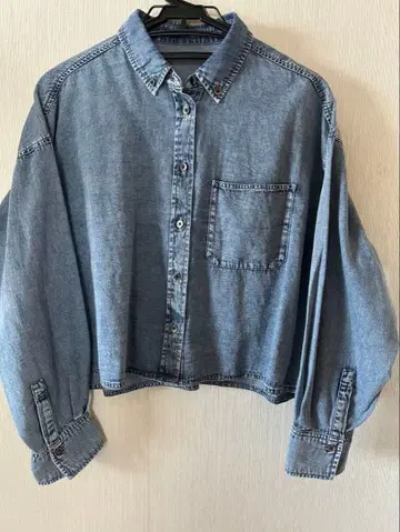 UNFILO 크롭 셔츠