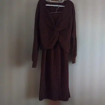 빔즈 다크 브라운 셋업 스커트